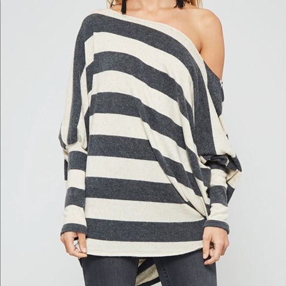 LAST 1❤️Charcoal & Oatmeal Dolman Top - Picture 2 of 3